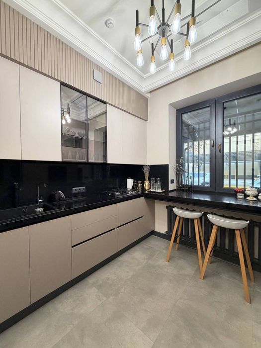 Сдаётся помещение вдоль дороги ориентир Буз Базар, Дипломатия