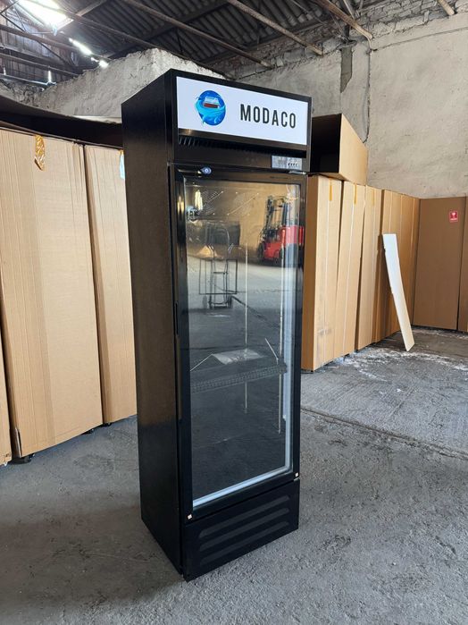 Vitrină refrigerare ventilată profesională