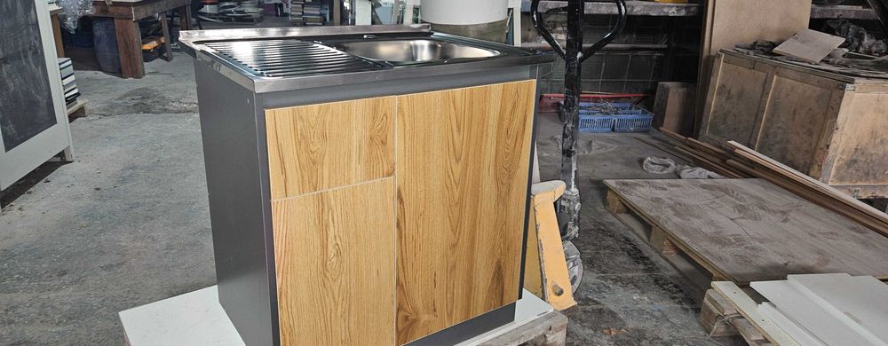 Мойка Тумба в красывом дизайне. Размер 80см на 60 см