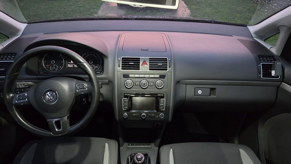 Vw Touran 2.0 Tdi Bluemotion Life 7 locuri