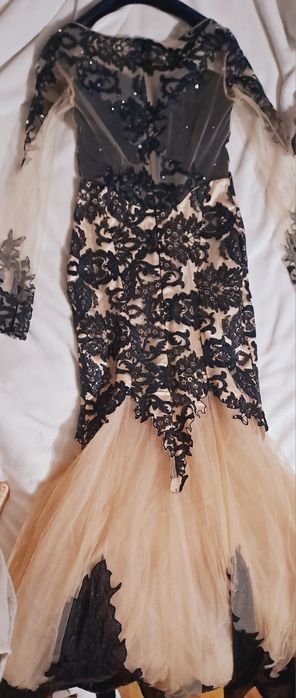 продаю вечернее платье, торг имеется