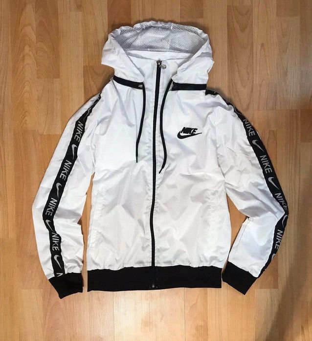 NIKE - Дамско Шушляково яке