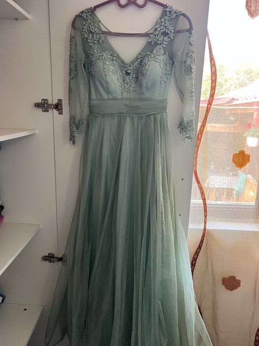 vand rochie marimea s/m