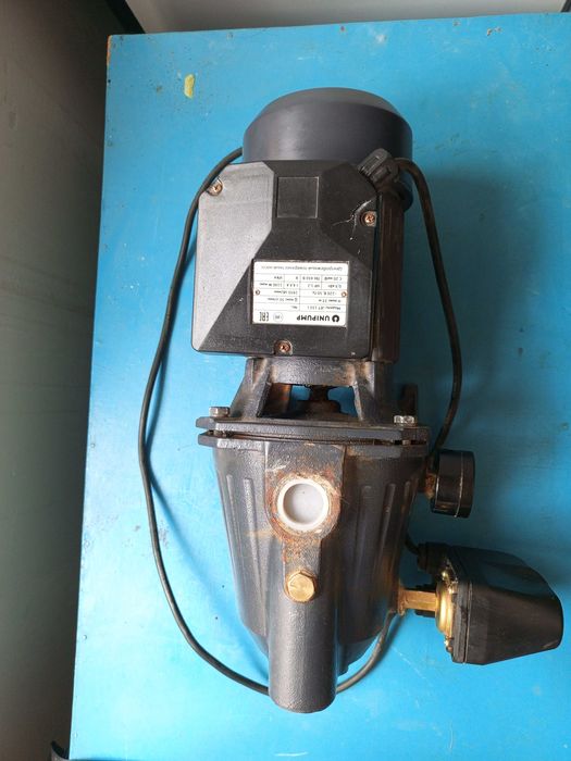 Самовсасывающий струйный насос