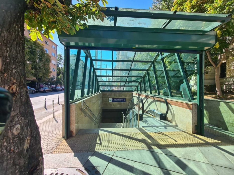 Тристаен апартамент под наем на бул. Патриарх Евтимий