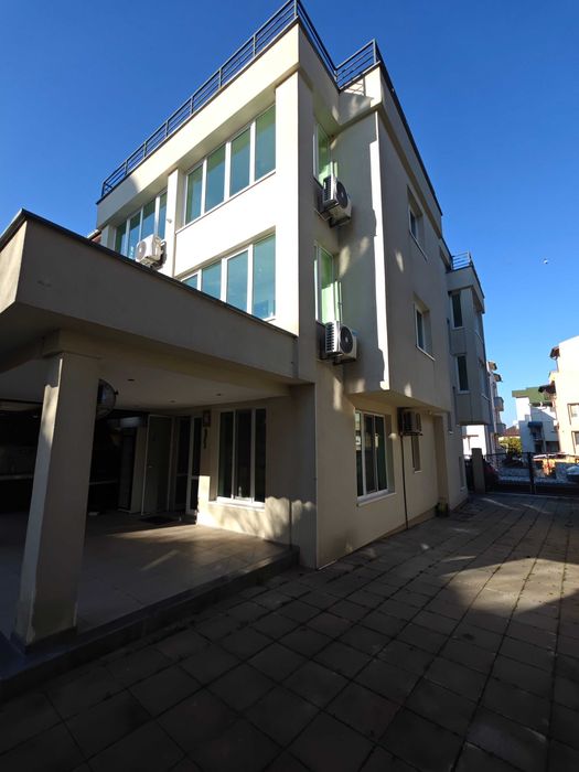 Еднофамилна жилищна сграда Приморско