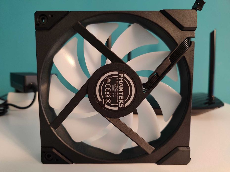 Ventilatoare NOI PHANTEKS M25 Gen2 PWM D-RGB 140mm PH-F140M25_G2_DBK01