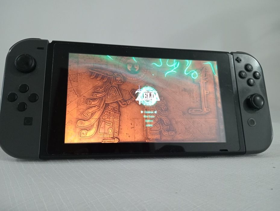 Nintendo Switch V2 + Zelda TOTK | Complete Bundle + Accesorii