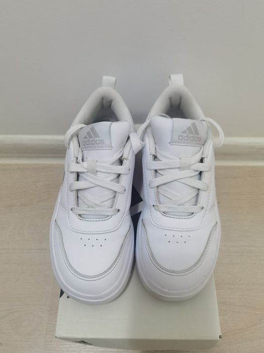 Маратонки без забележки