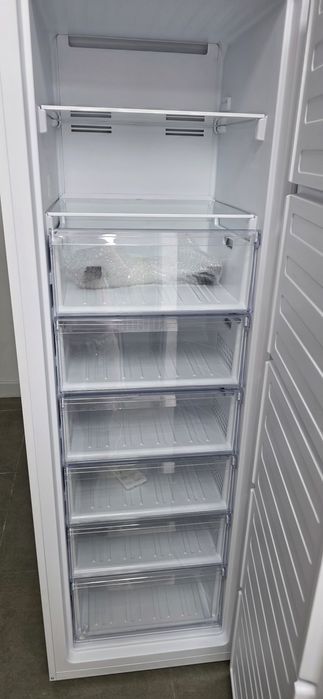 Морозильная камера 185см