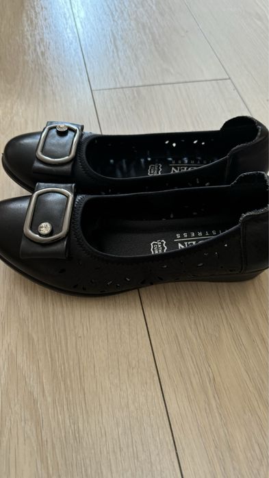 Продам женскую обувь