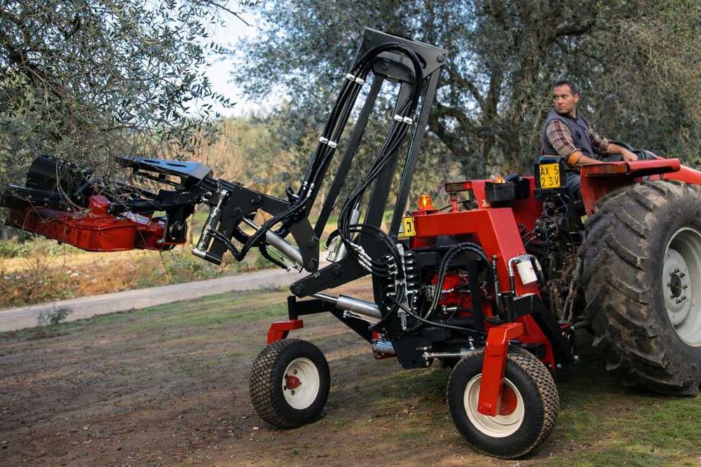 Scuturător cu braț pantograf pentru pomi fructiferi - nuci, alune