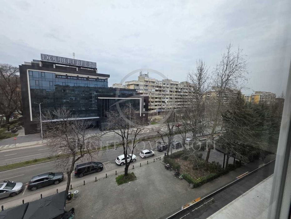 Продава се Тристаен апартамент в Пловдив, Център - 95 кв.м за 1396 €/кв.м - Снимка #21