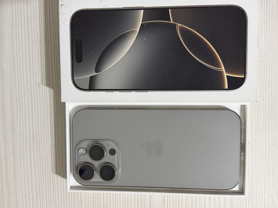 iPhone 16 pro с каропкми