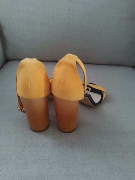 Sandale elegante din piele întoarsă