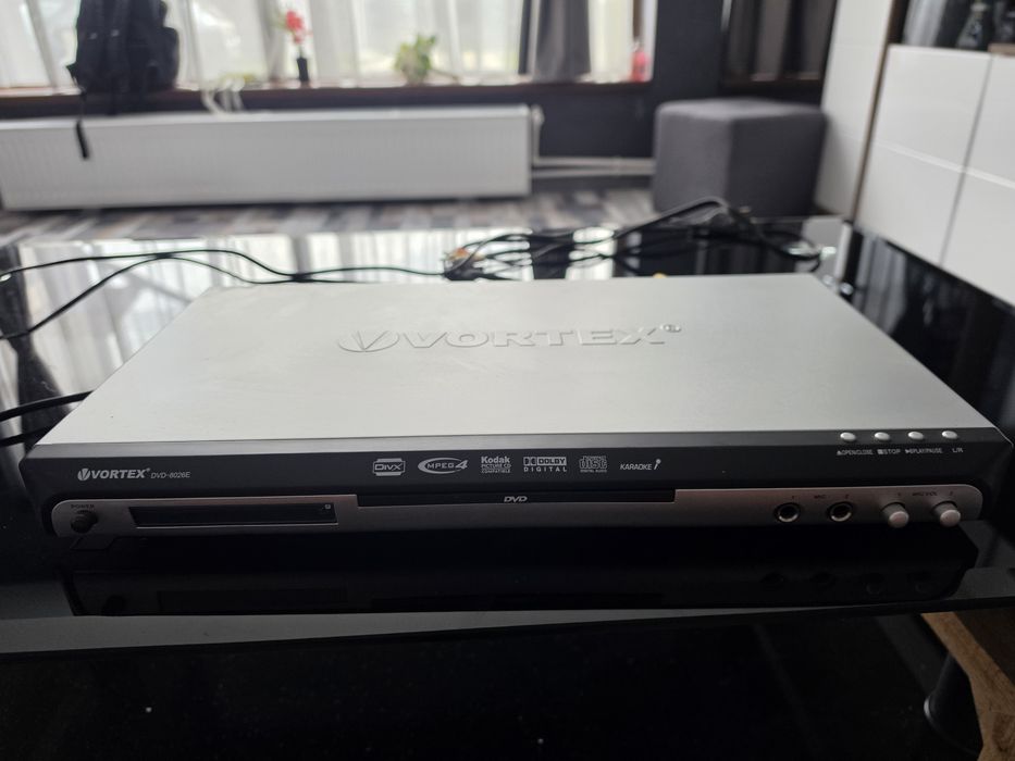 DVD Player Vortex DVD-8026E, DivX, MPEG4, Karaoke, Funcțional
