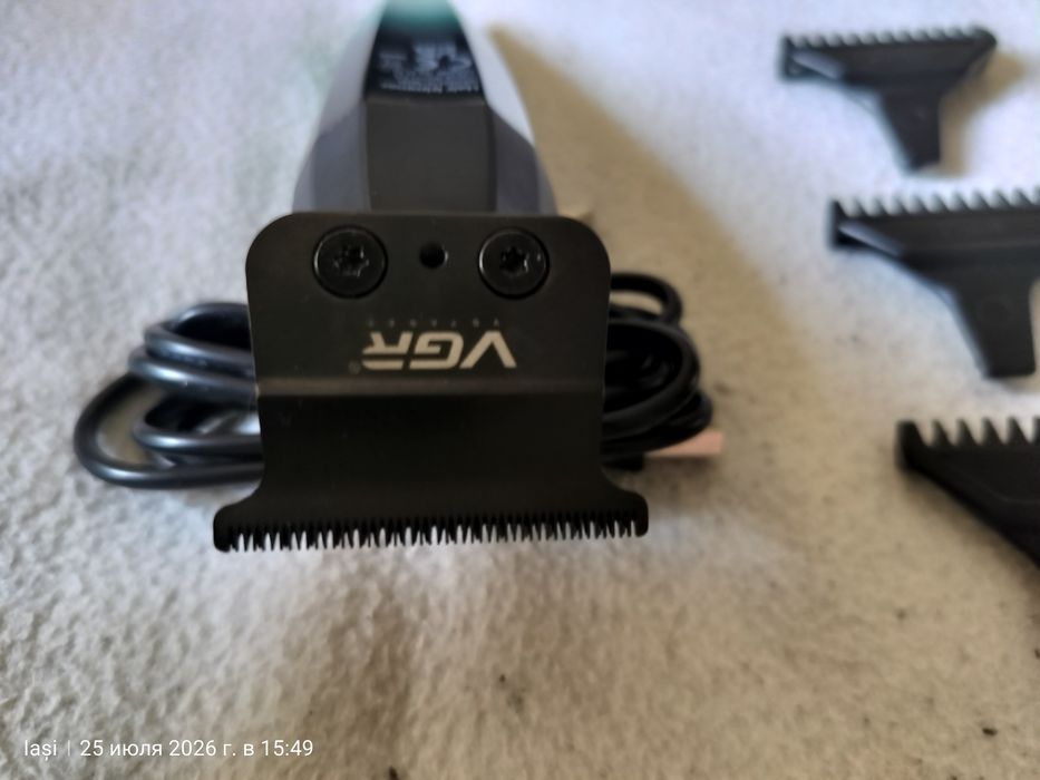Aparat de tuns profesional VGR V-906