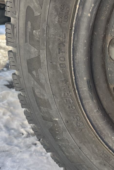 Продам резину Snow Centara 185/65R14