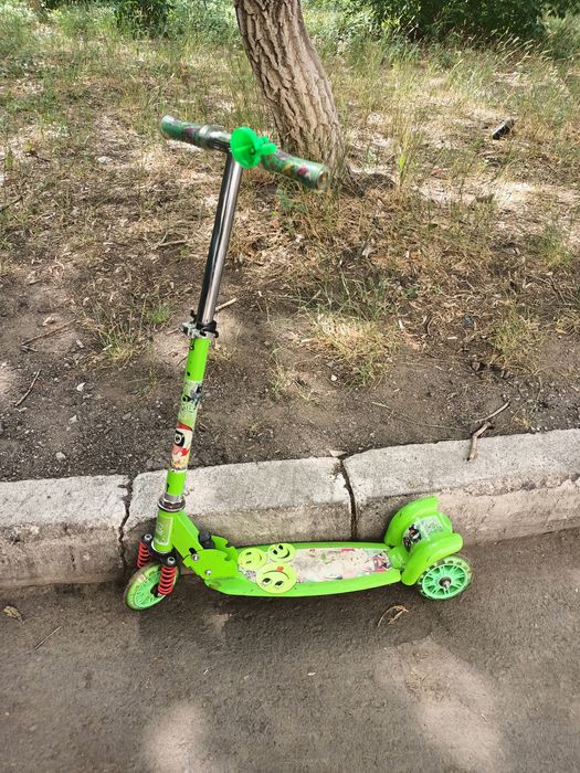 Самокат  детский 8000