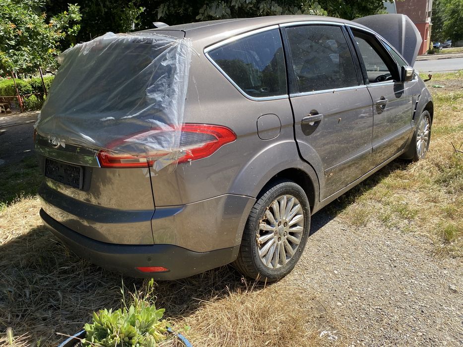 Продава се само на части Ford S-Max 2.0 tdci