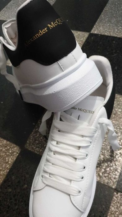 Adidasi McQueen albi dama si barbati