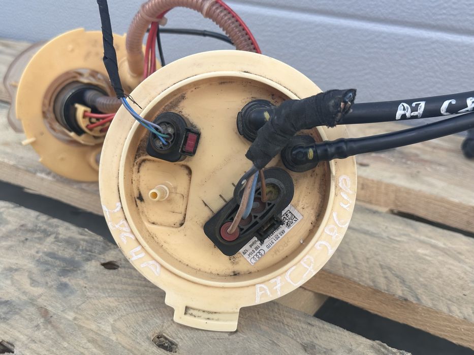 Дизелова помпа резервоар AUDI A6 A7 C8 4K0201317D