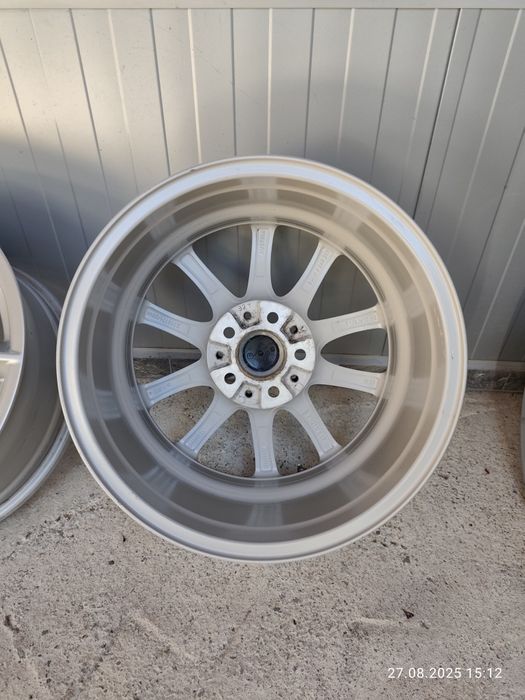 17/5/112-АУДИ А 5-НОВ модел,перфектни