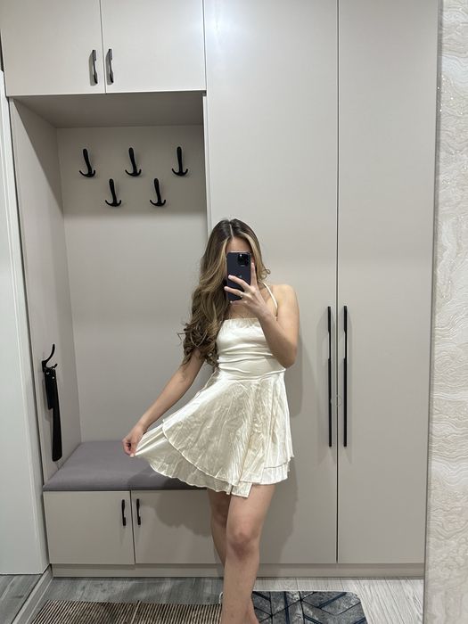 Продам платья и юбки