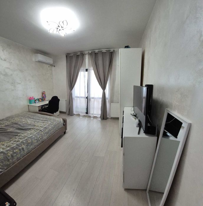 Vand garsoniera cu loc de parcare