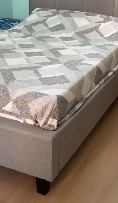 Новая кровать с матрасом 140х200