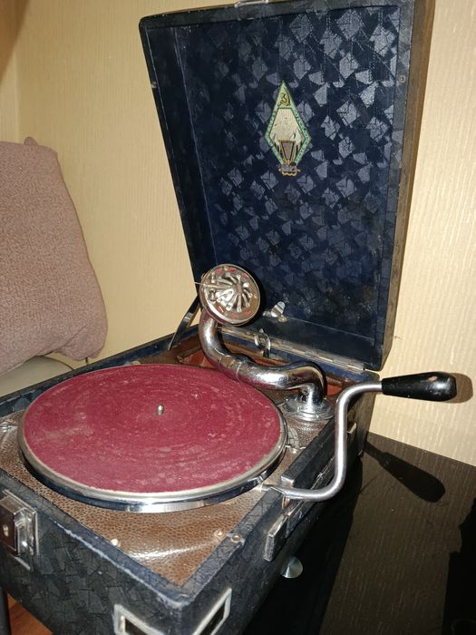 Патефон СССР продается