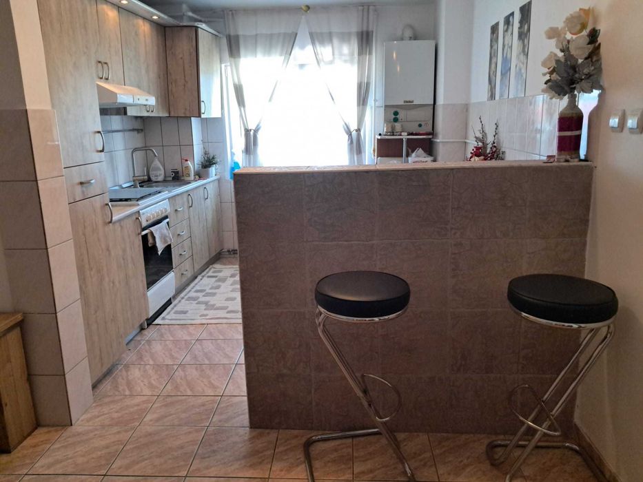 Apartament Modern cu Vibe de Vacanță în Inima Bistriței