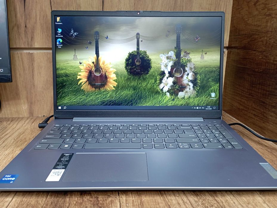 Lenova Core i7 - 11Gen
