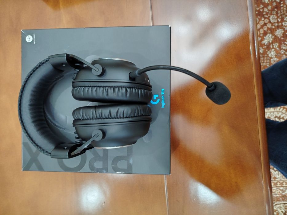 Продам наушники в отличном срстоянии