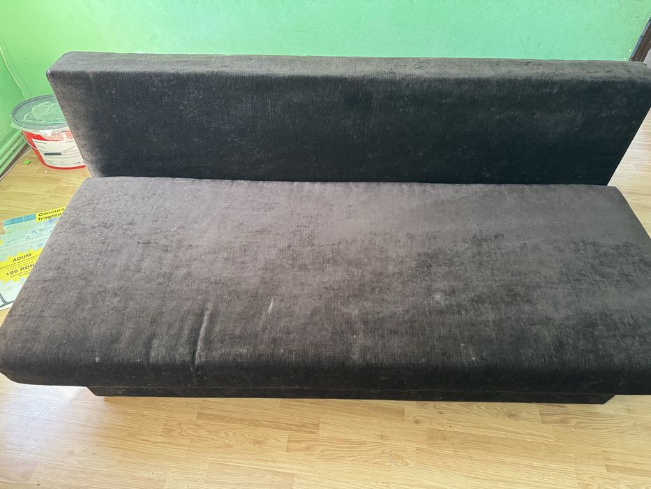 Donez canapea extensibila si dulap 4 usi