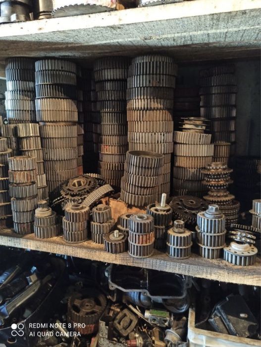 Детали двигателя по запчастям