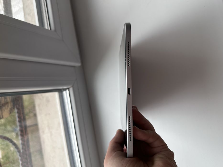 Продается ipad 2022 года
