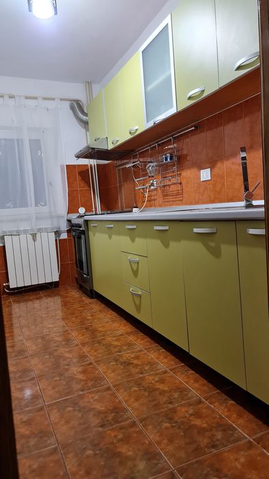 Vand Apartament 3 camere
