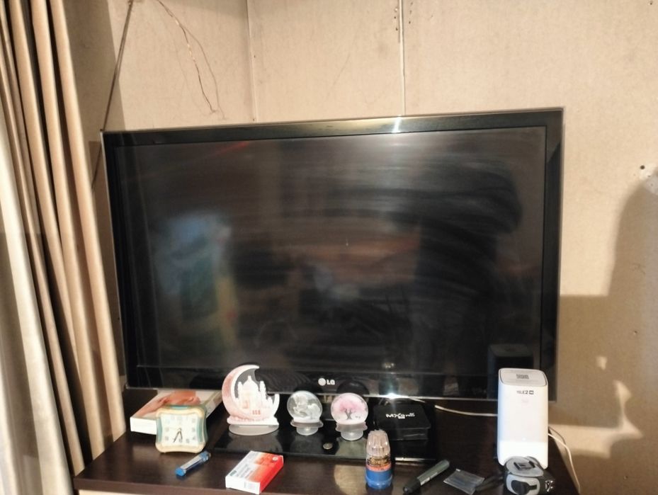 Продам телевизор LG
