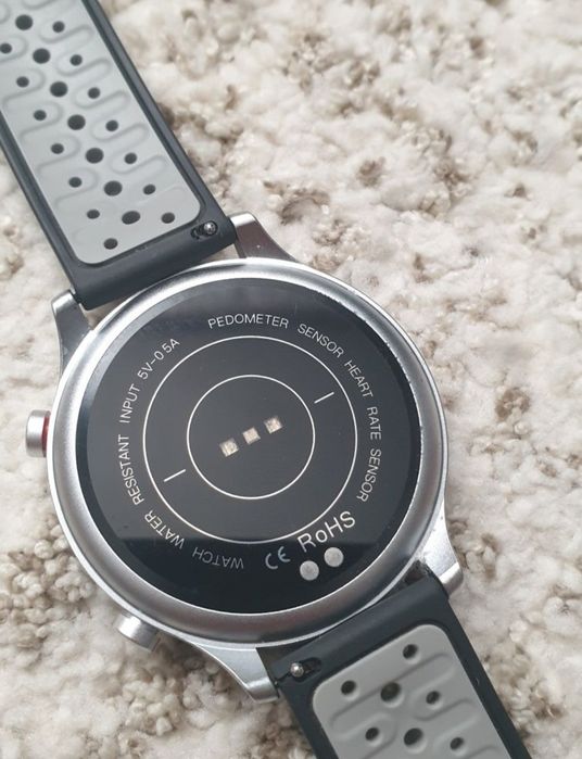 Smart watch + încărcător