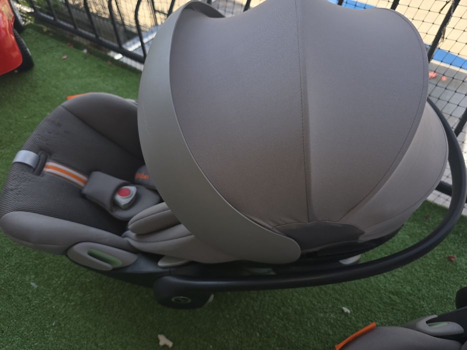 Бебешко кошче за автомобил