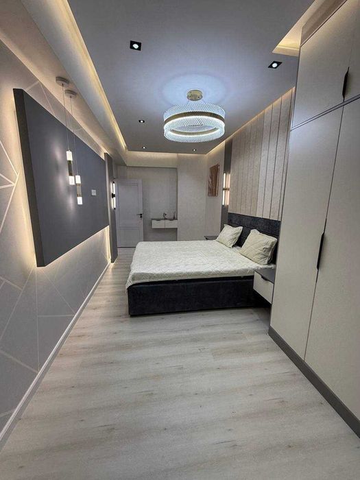 Просторная квартира с мебелью и техникой в ЖК Akay City, 115 м²