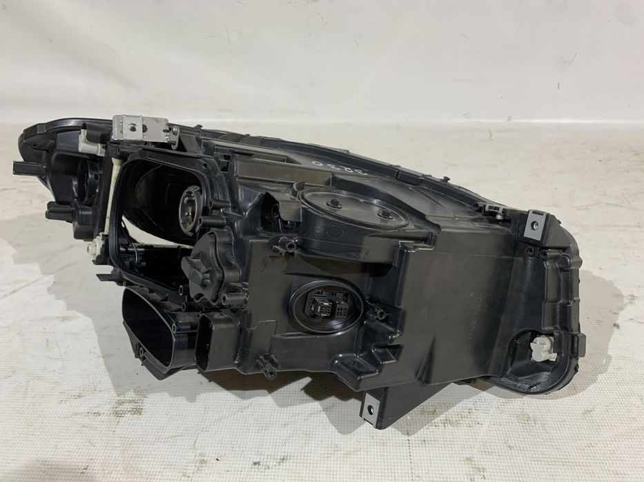 Far stanga BMW seria 5, F10, F11, LCI,Facelift, bi-xenon, fara adaptiv, 2013, 2014, 2015, 2016, cod origine OE 7343911