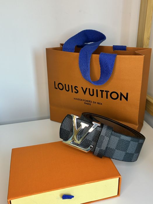 Колани на марката Louis vuitton