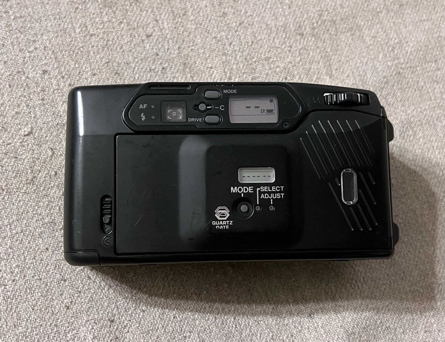 Aparat foto vintage Pentax Zoom 90 autofocus functio lipsa capac buton