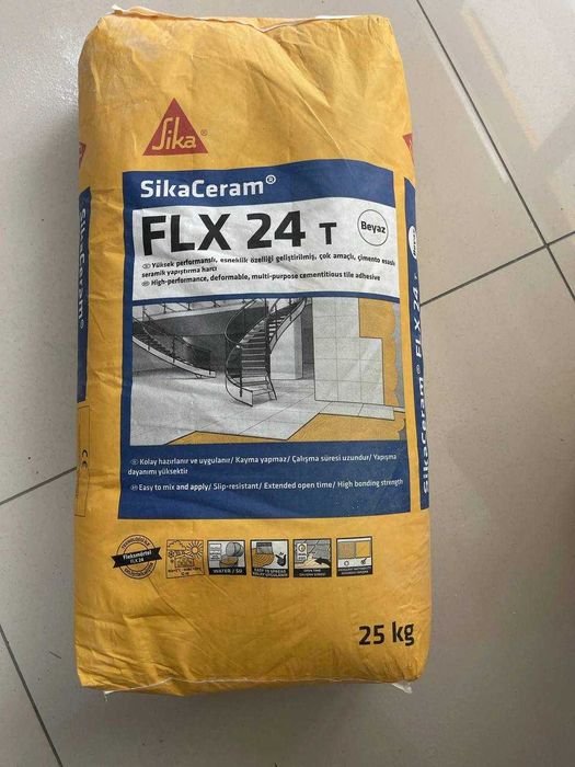SikaCeram FLX 24 white (MasterTile FLX 24 white)