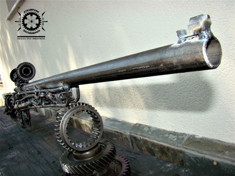 Arma de vanatoare.Sculptura decorativa stil industrial hand made.