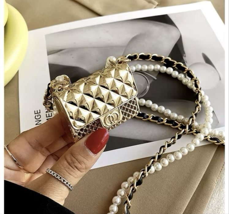 Мини чантичка аксесоар