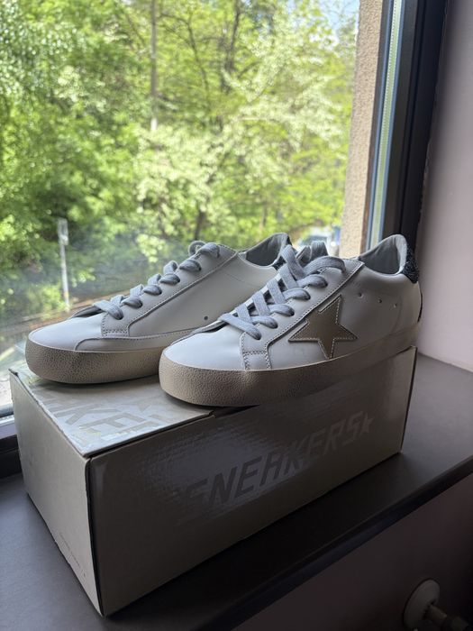 Сникърси Golden Goose