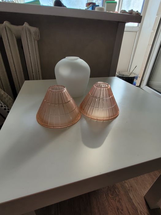 Плафон  в хорошем  состоянии